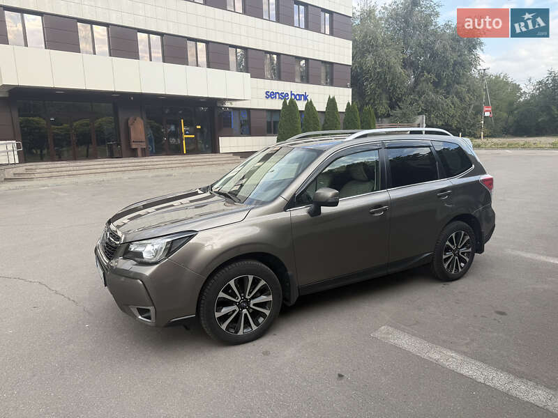 Внедорожник / Кроссовер Subaru Forester 2016 в Днепре