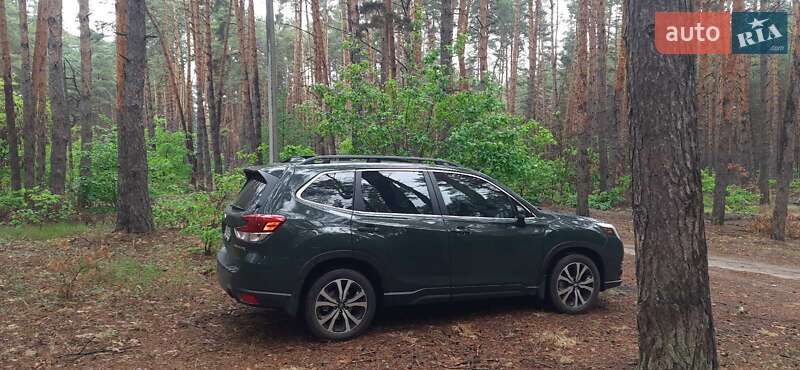 Внедорожник / Кроссовер Subaru Forester 2023 в Полтаве