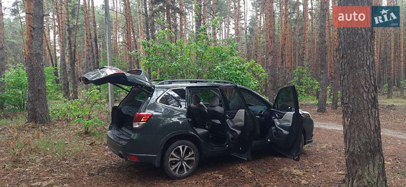 Внедорожник / Кроссовер Subaru Forester 2023 в Полтаве