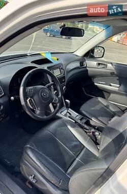 Внедорожник / Кроссовер Subaru Forester 2011 в 