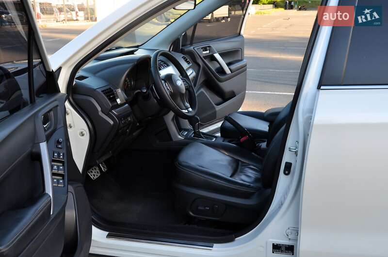 Внедорожник / Кроссовер Subaru Forester 2014 в Киеве