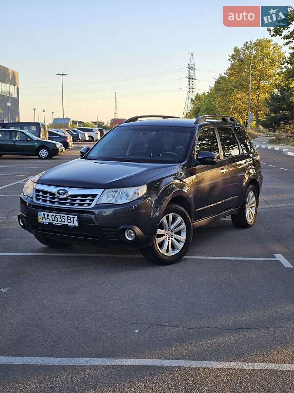 Внедорожник / Кроссовер Subaru Forester 2012 в Николаеве