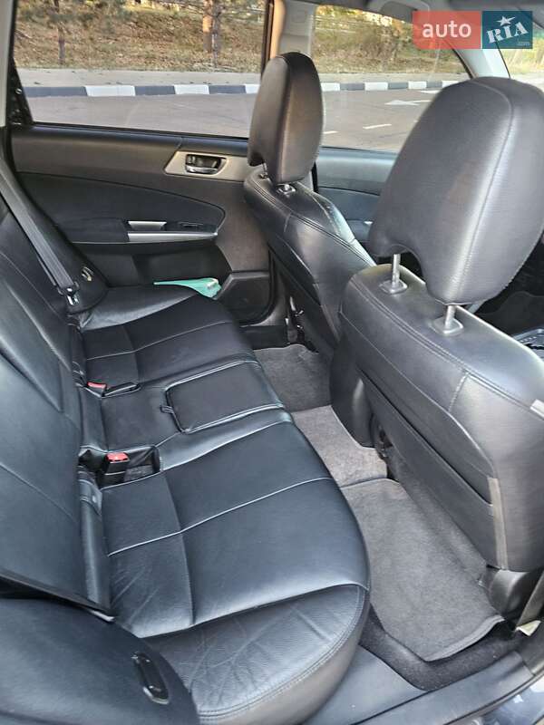 Внедорожник / Кроссовер Subaru Forester 2012 в Николаеве