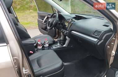Внедорожник / Кроссовер Subaru Forester 2015 в 