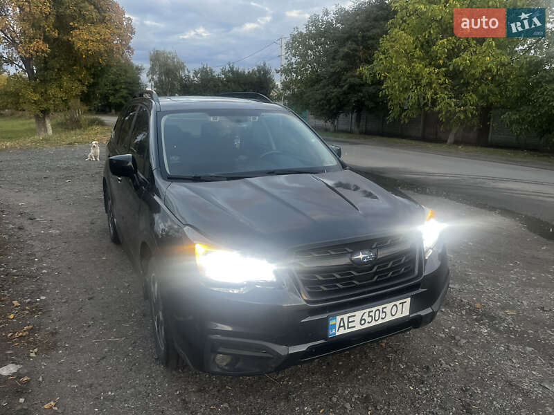 Внедорожник / Кроссовер Subaru Forester 2016 в Юрьевке