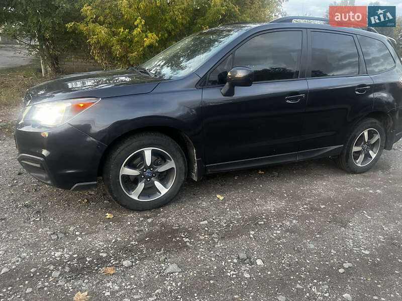 Внедорожник / Кроссовер Subaru Forester 2016 в Юрьевке