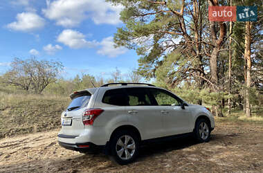 Внедорожник / Кроссовер Subaru Forester 2015 в 