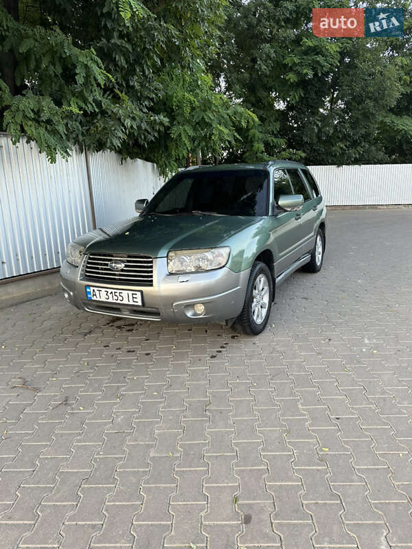 Внедорожник / Кроссовер Subaru Forester 2006 в Снятине