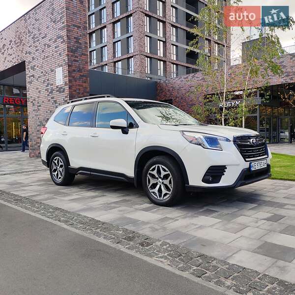 Внедорожник / Кроссовер Subaru Forester 2022 в Днепре