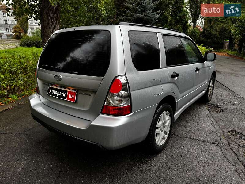 Позашляховик / Кросовер Subaru Forester 2006 в Києві