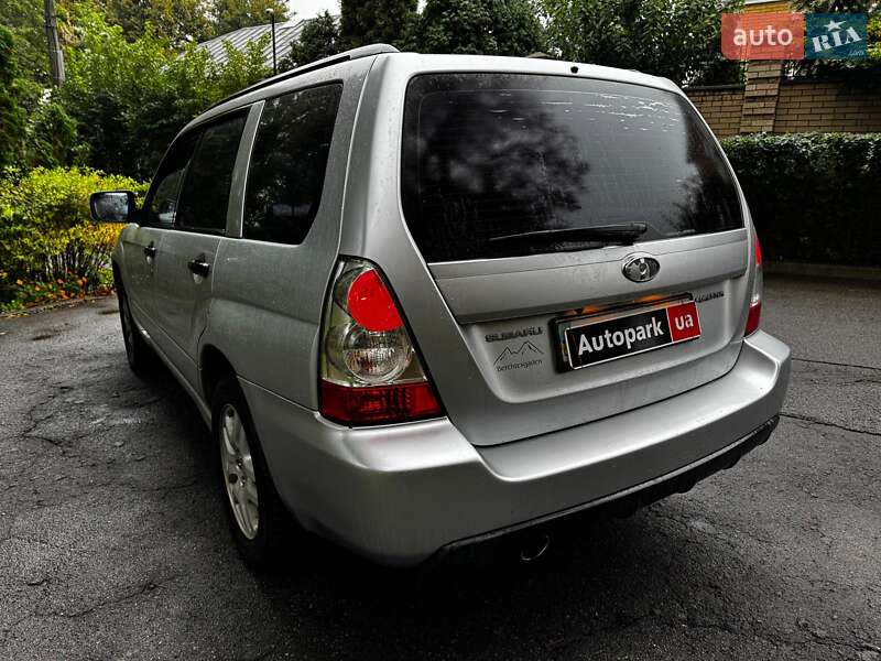 Позашляховик / Кросовер Subaru Forester 2006 в Києві