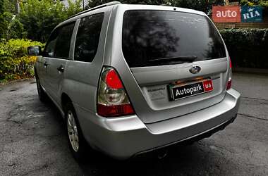 Внедорожник / Кроссовер Subaru Forester 2006 в 