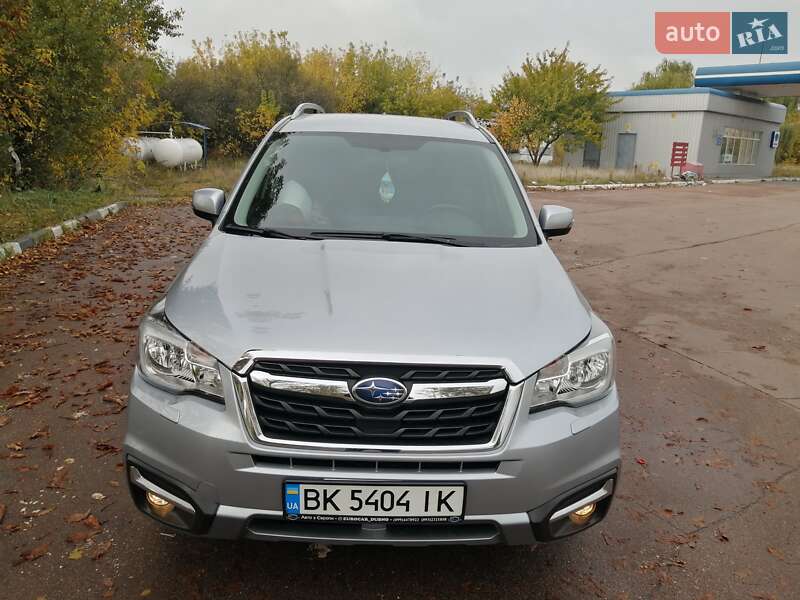 Внедорожник / Кроссовер Subaru Forester 2017 в Шостке