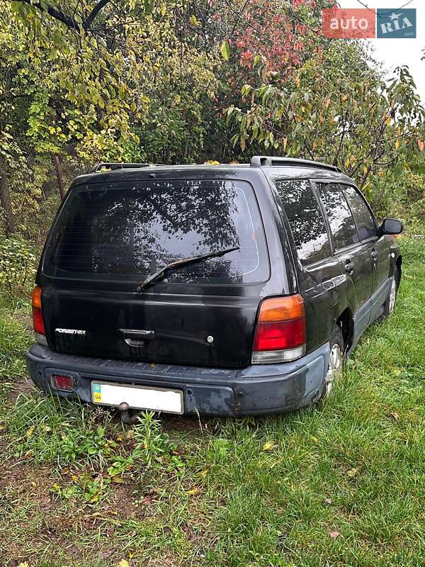 Внедорожник / Кроссовер Subaru Forester 1997 в 