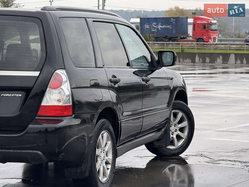 Внедорожник / Кроссовер Subaru Forester 2005 в Киеве