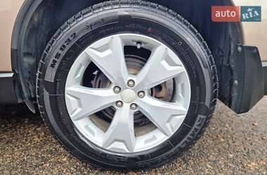 Внедорожник / Кроссовер Subaru Forester 2014 в 