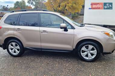 Внедорожник / Кроссовер Subaru Forester 2014 в 