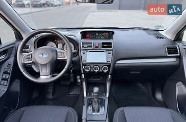 Внедорожник / Кроссовер Subaru Forester 2015 в 