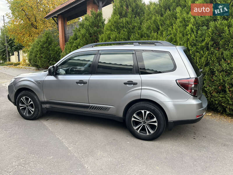 Позашляховик / Кросовер Subaru Forester 2008 в Києві