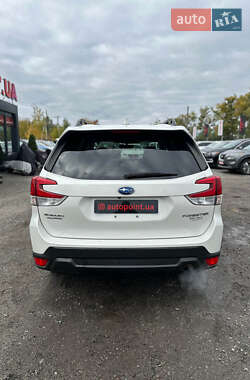 Внедорожник / Кроссовер Subaru Forester 2022 в 