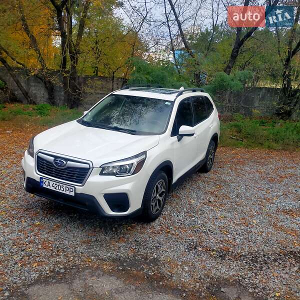Позашляховик / Кросовер Subaru Forester 2018 в Києві