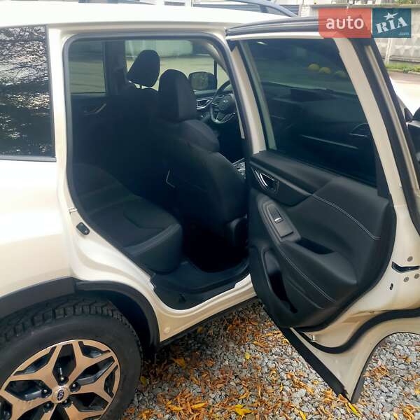 Позашляховик / Кросовер Subaru Forester 2018 в Києві