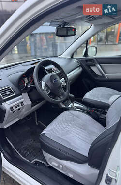 Внедорожник / Кроссовер Subaru Forester 2015 в 