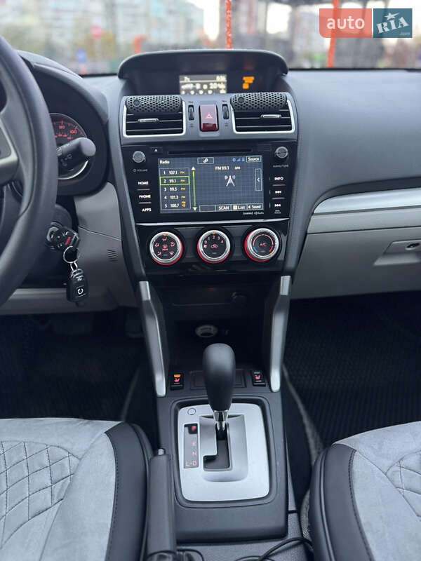 Внедорожник / Кроссовер Subaru Forester 2015 в Полтаве