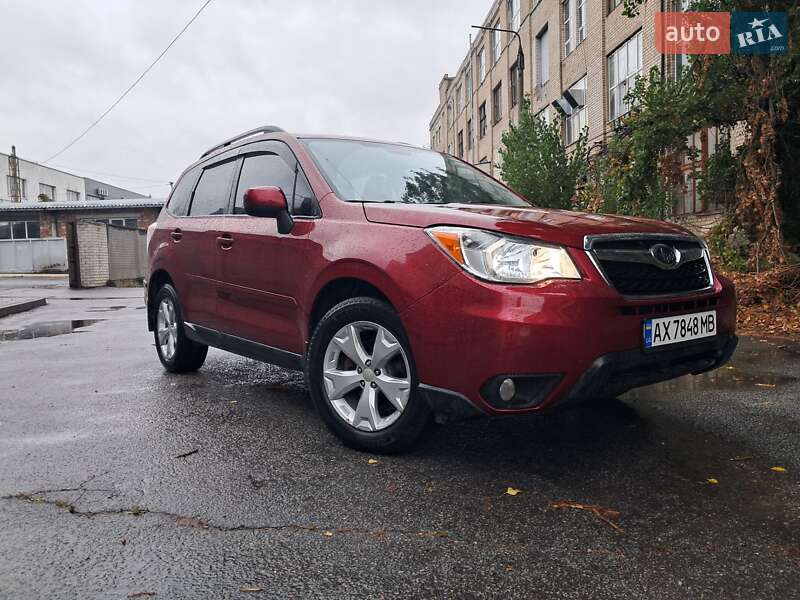 Внедорожник / Кроссовер Subaru Forester 2014 в 