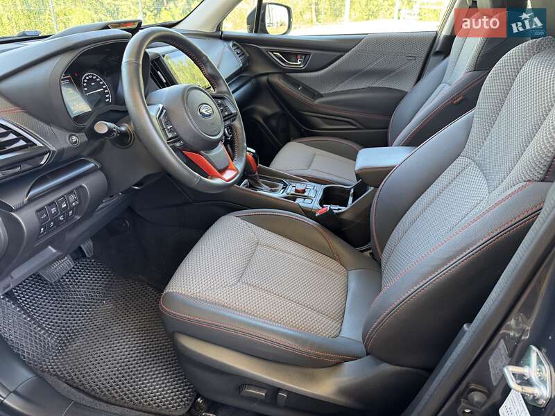 Внедорожник / Кроссовер Subaru Forester 2023 в Киеве