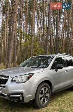 Внедорожник / Кроссовер Subaru Forester 2017 в 