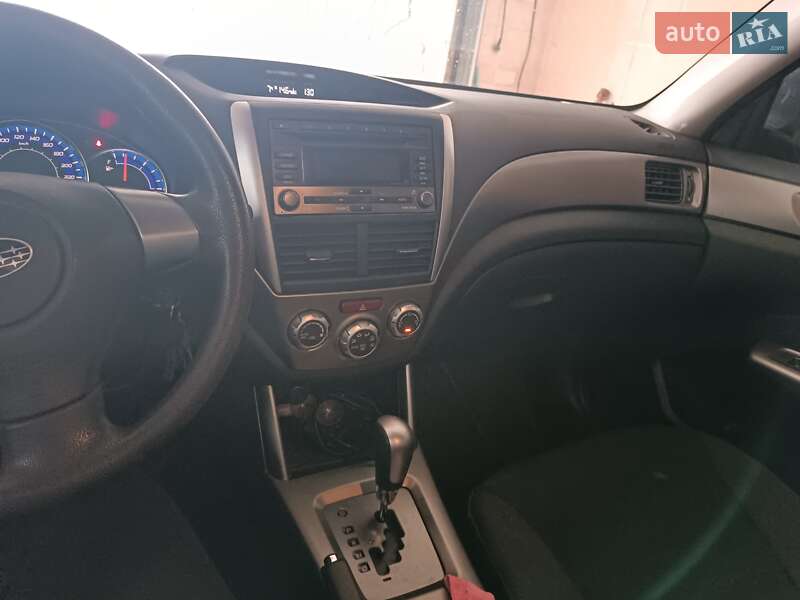 Позашляховик / Кросовер Subaru Forester 2009 в Києві