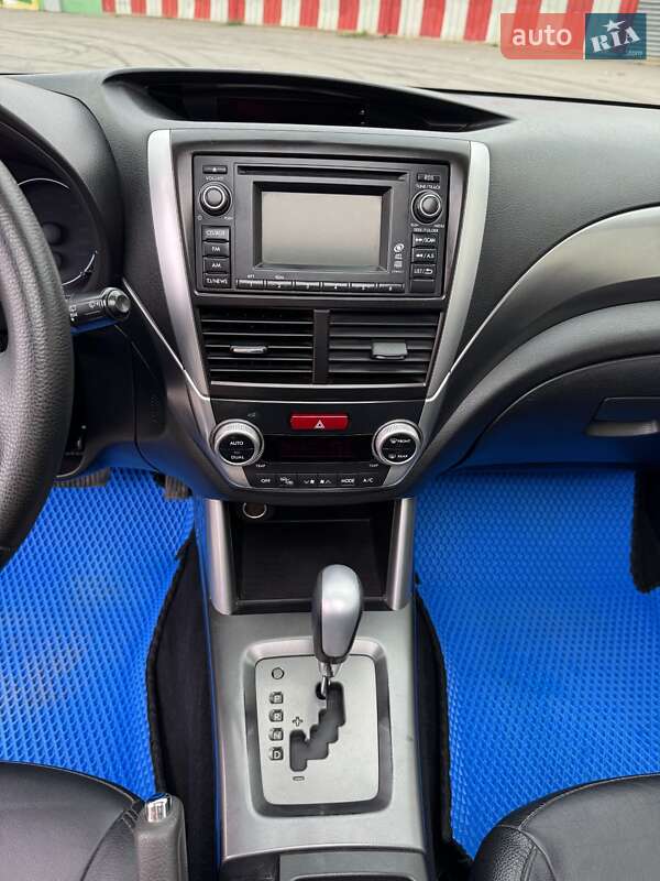 Внедорожник / Кроссовер Subaru Forester 2011 в Харькове