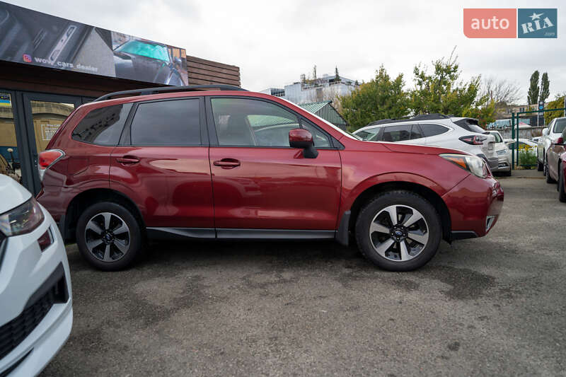 Позашляховик / Кросовер Subaru Forester 2017 в Києві