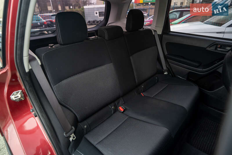 Позашляховик / Кросовер Subaru Forester 2017 в Києві