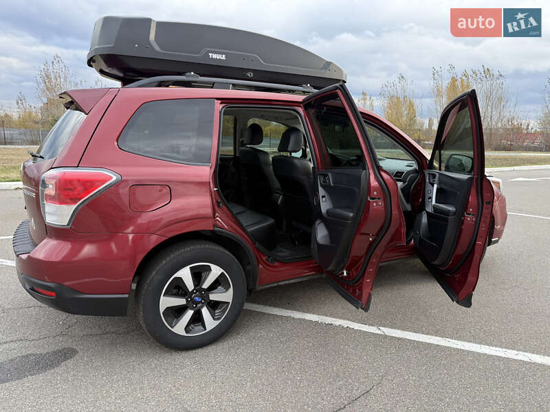 Внедорожник / Кроссовер Subaru Forester 2016 в Киеве