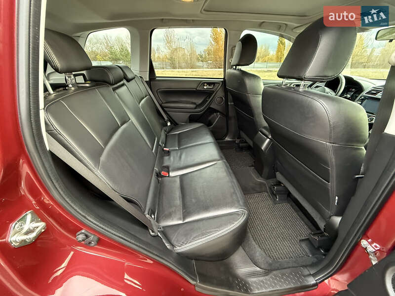 Внедорожник / Кроссовер Subaru Forester 2016 в Киеве