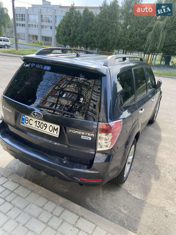 Внедорожник / Кроссовер Subaru Forester 2010 в Львове