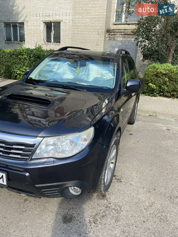 Внедорожник / Кроссовер Subaru Forester 2010 в Львове