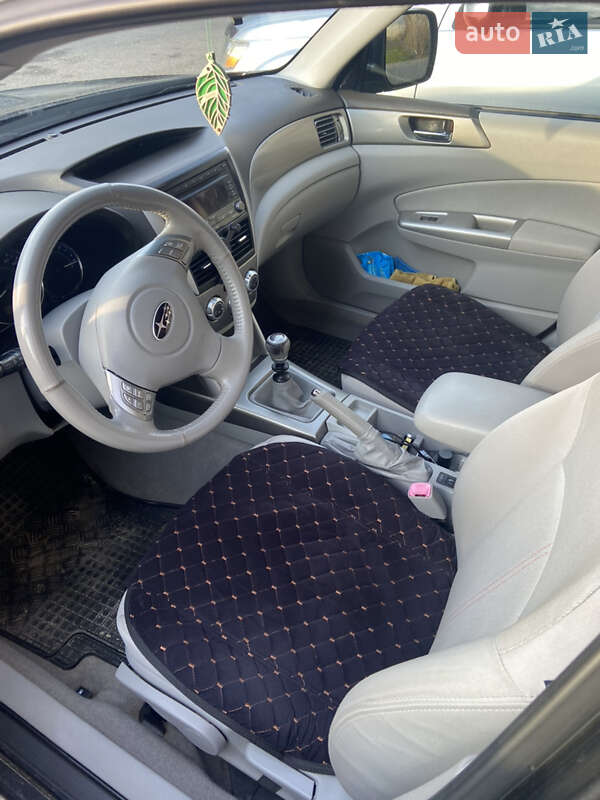 Внедорожник / Кроссовер Subaru Forester 2010 в Львове