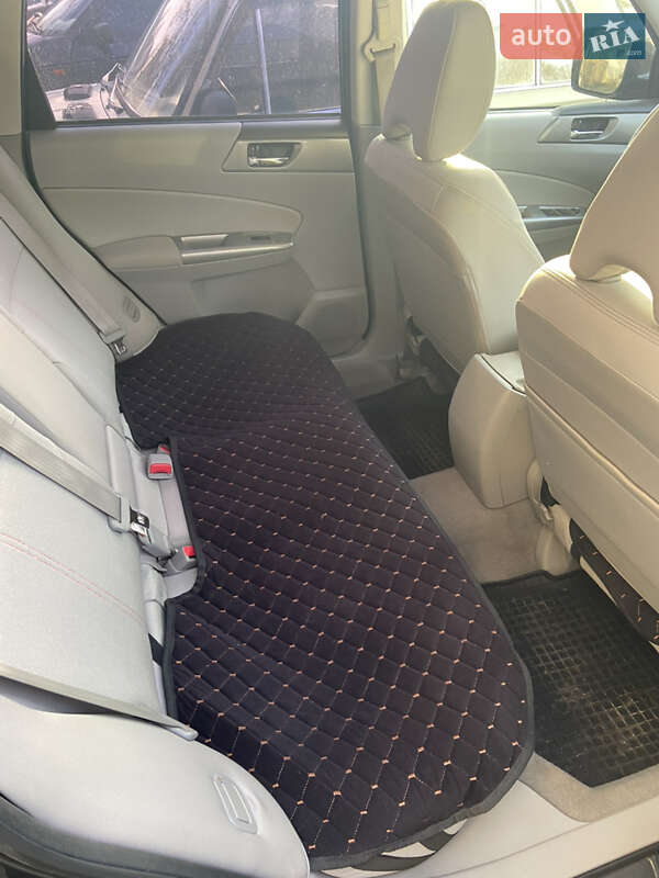 Внедорожник / Кроссовер Subaru Forester 2010 в Львове