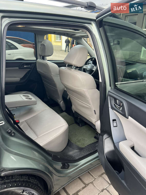 Внедорожник / Кроссовер Subaru Forester 2014 в Ивано-Франковске