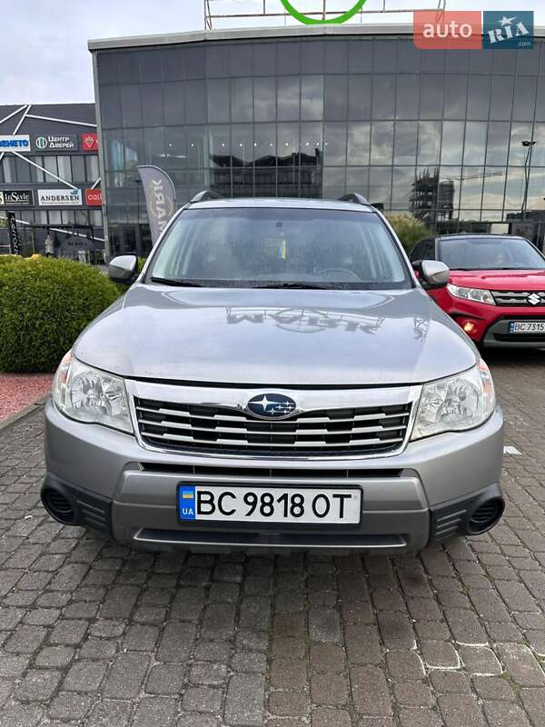 Позашляховик / Кросовер Subaru Forester 2010 в Львові
