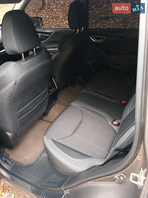 Внедорожник / Кроссовер Subaru Forester 2019 в Верхнеднепровске