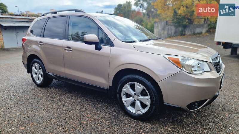 Внедорожник / Кроссовер Subaru Forester 2014 в Киеве