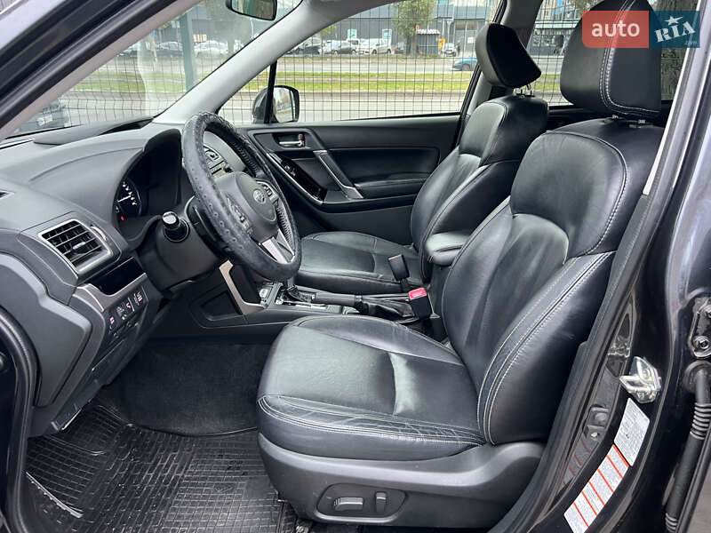 Внедорожник / Кроссовер Subaru Forester 2017 в Днепре