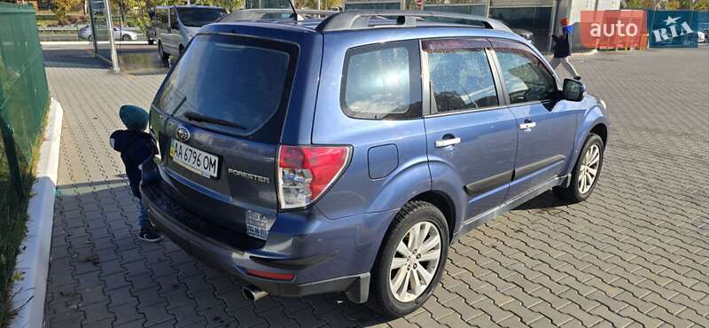 Внедорожник / Кроссовер Subaru Forester 2012 в Киеве