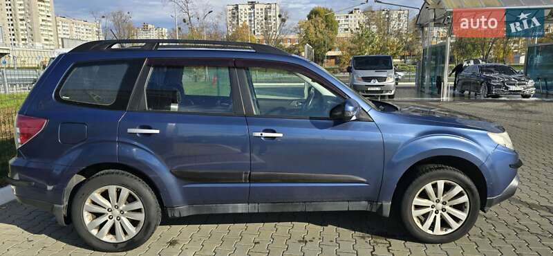 Внедорожник / Кроссовер Subaru Forester 2012 в Киеве