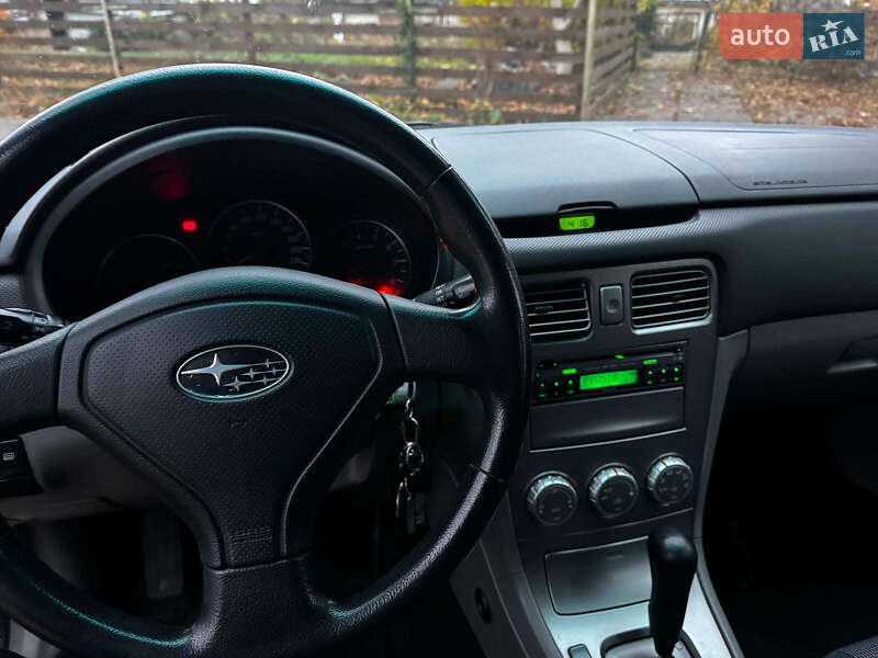 Внедорожник / Кроссовер Subaru Forester 2006 в Киеве
