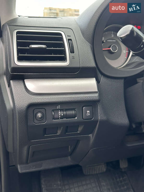Позашляховик / Кросовер Subaru Forester 2015 в Львові